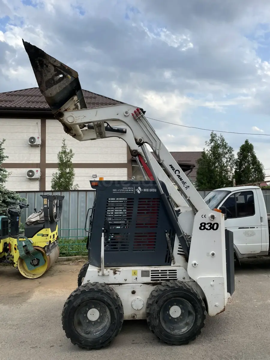 Мини-погрузчик