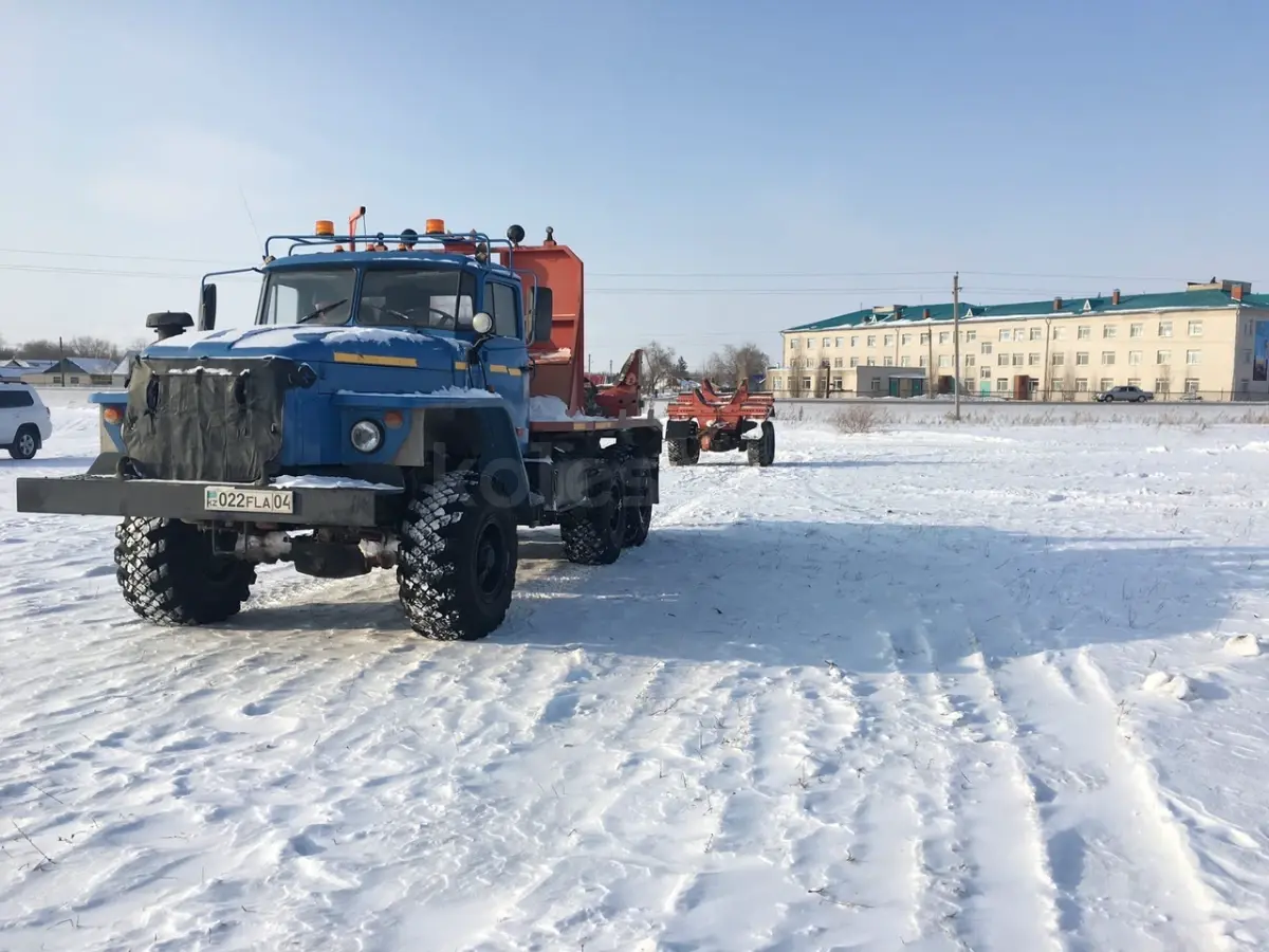 Урал трубовоз