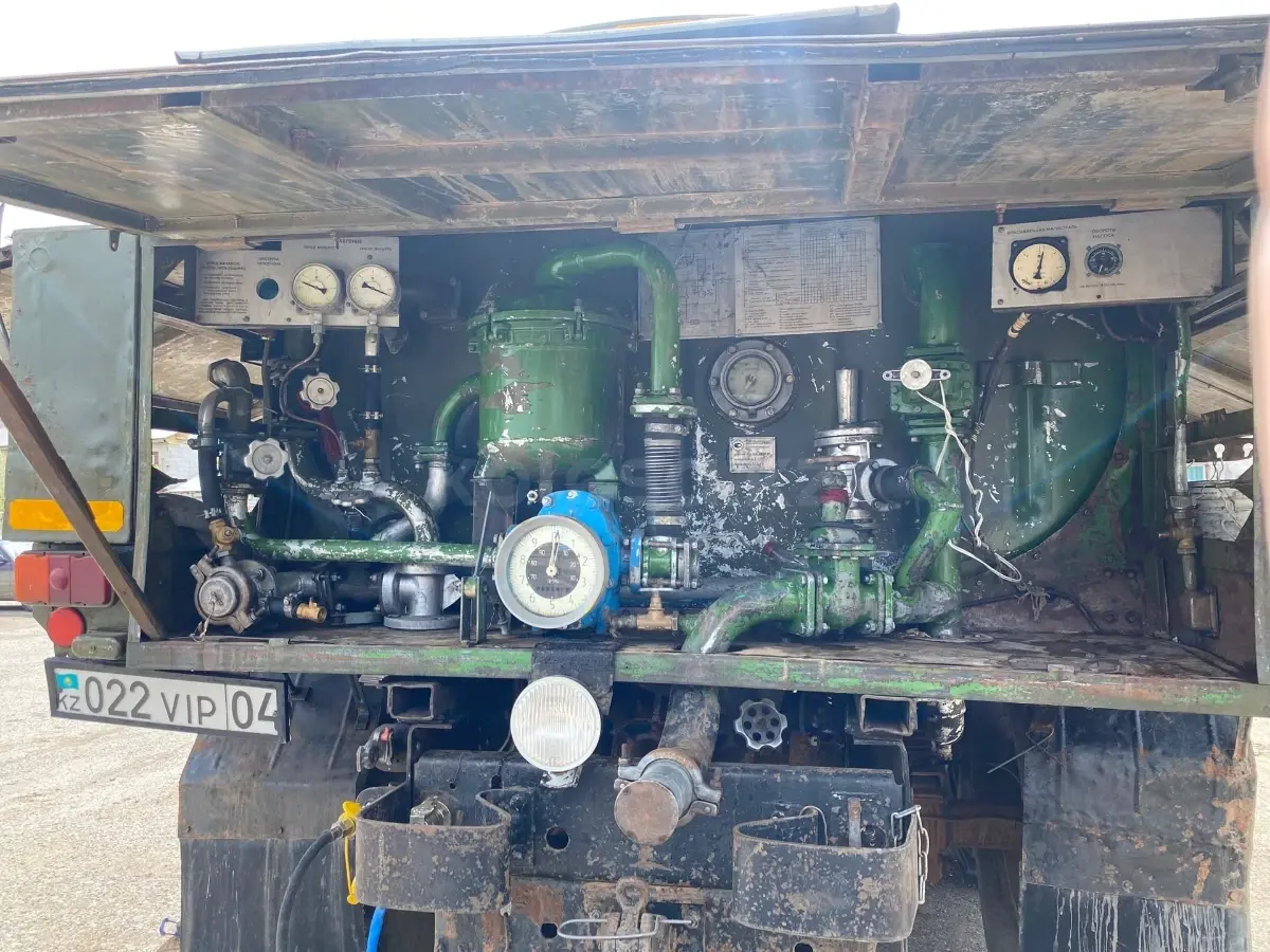 Урал бензовоз